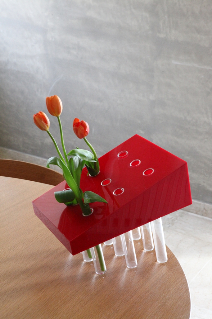 /media/7324/vase-plexiglas-red-tube-1000vases-.jpeg